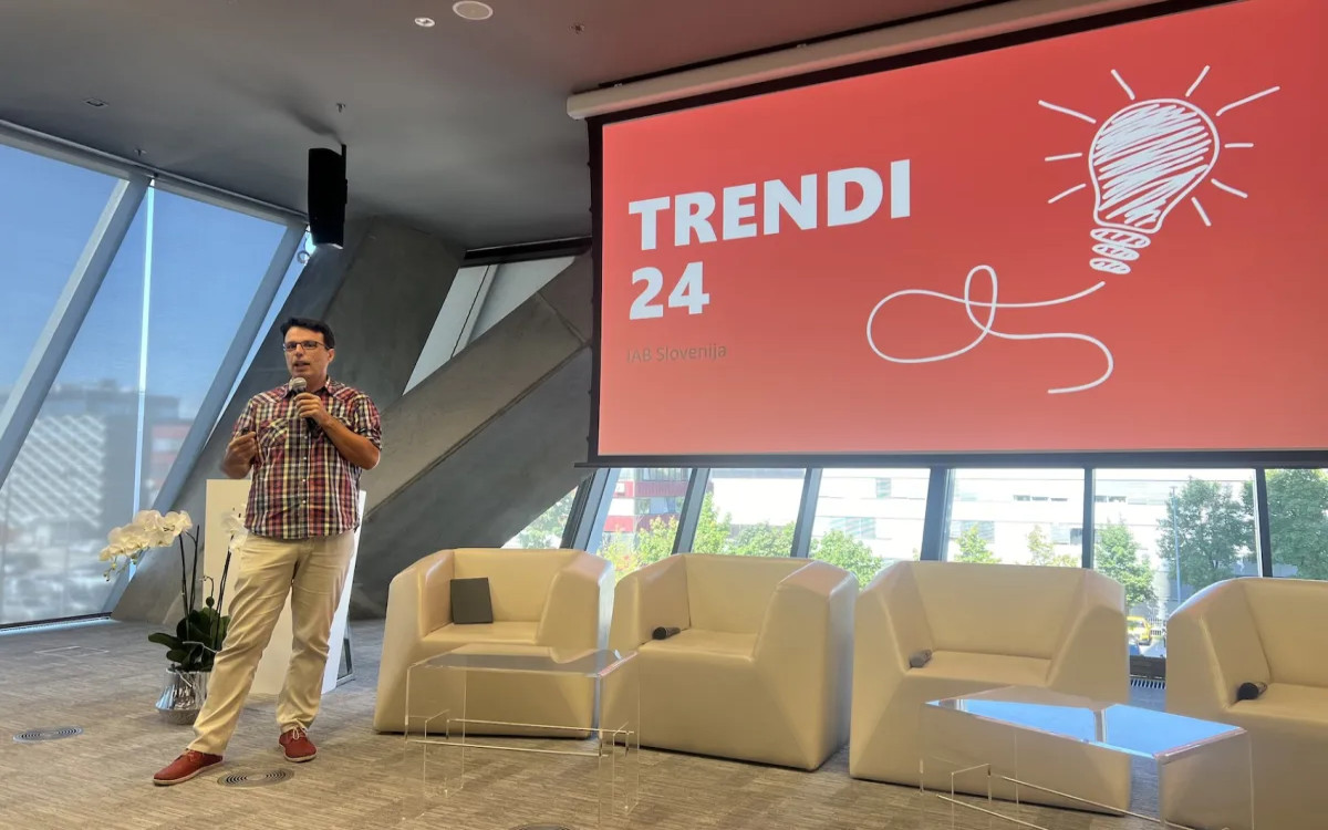 »Kreativci raje delajo videoposnetke kot spletne pasice«