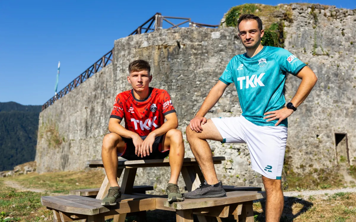 NK Tolmin na svojih novih dresih promovira lepote Posočja 