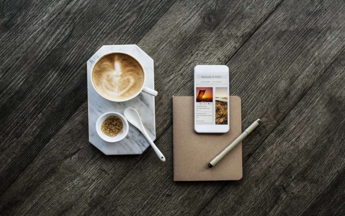 MM-ova mini anketa: Zjutraj najprej na splet in družbena omrežja