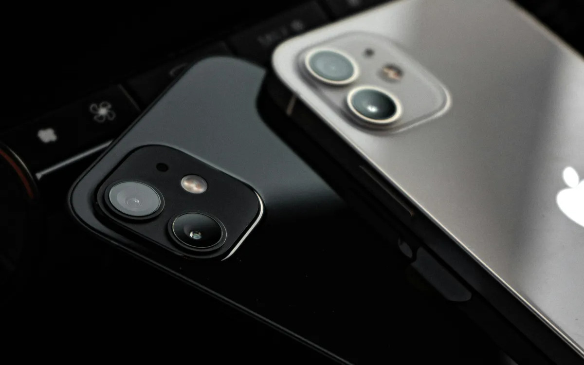 Apple Intelligence: Prvi koraki UI z večjimi pričakovanji kot učinkom