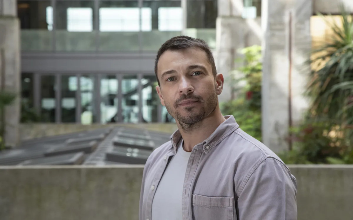 »Številni kreativci pozabljajo, da delamo v svetu prodaje« 