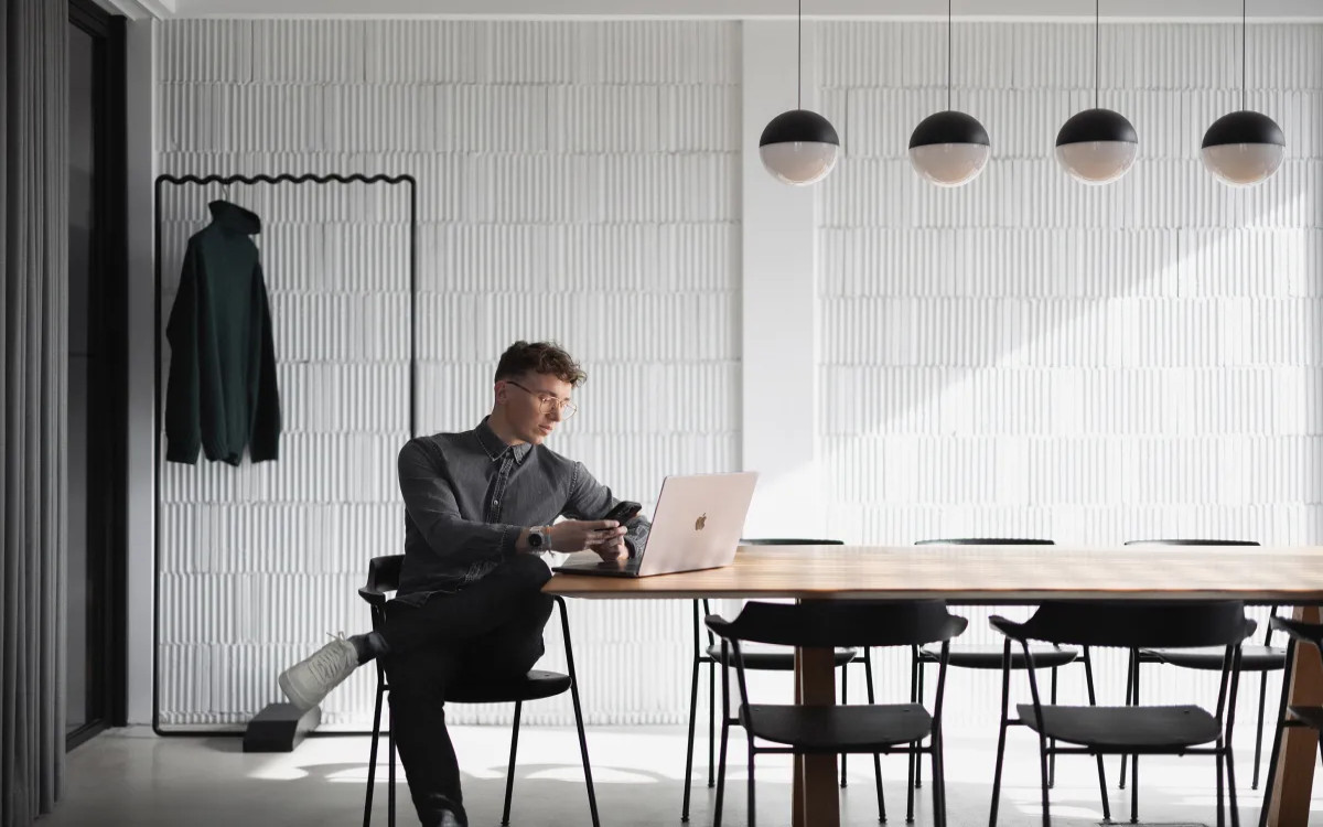 »Če lepa beseda ne zaleže, je treba nekomu razstreliti roko«