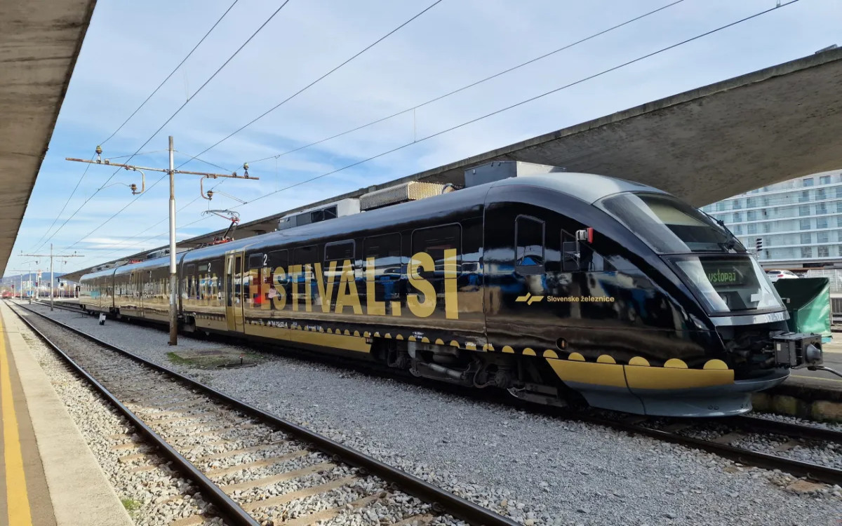 Oglaševanje na vlaku? Seveda! 