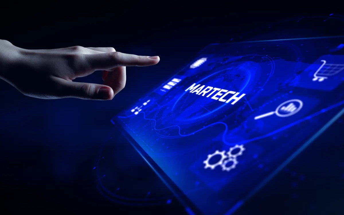 IAB Slovenija: Več kot dve tretjini slovenskih podjetij uporabljata orodja generativne UI 