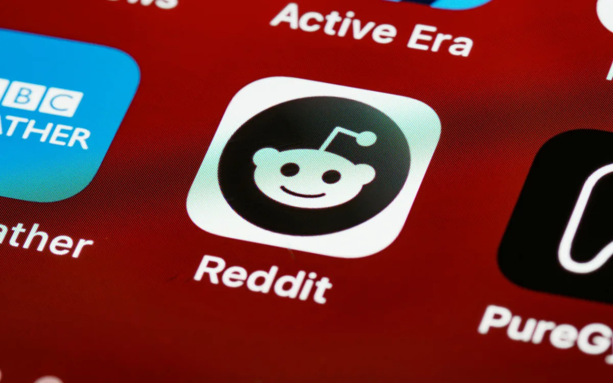 Reddit dosega hitrejšo rast oglaševalskih prihodkov kot tehnološki velikani