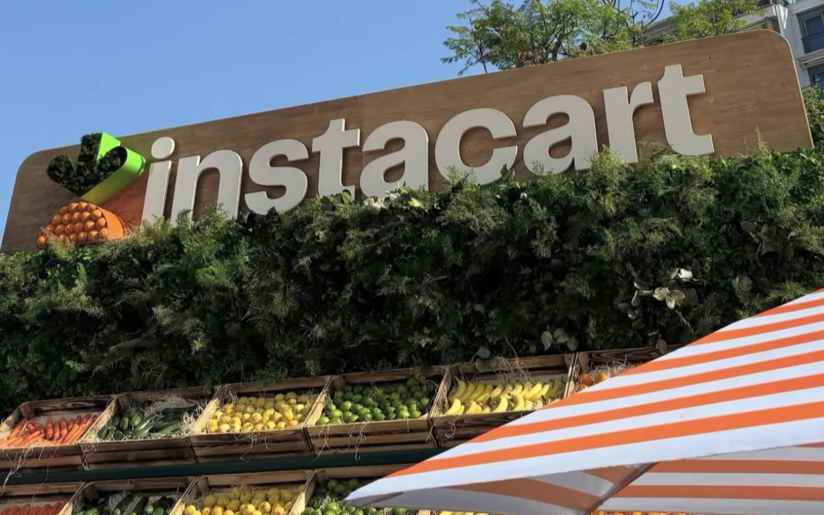 Oglaševalske napovedi do 2026: Digital bo pojedel skoraj 80 odstotkov trga