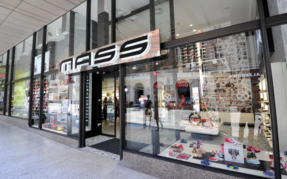 Trgovec z obutvijo Mass ima novega lastnika