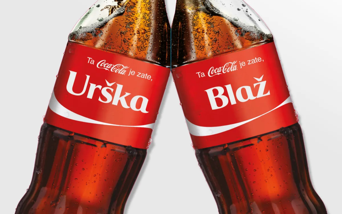 Pri Coca-Coli trdijo, da personalizirane stekleničke povečujejo dobiček