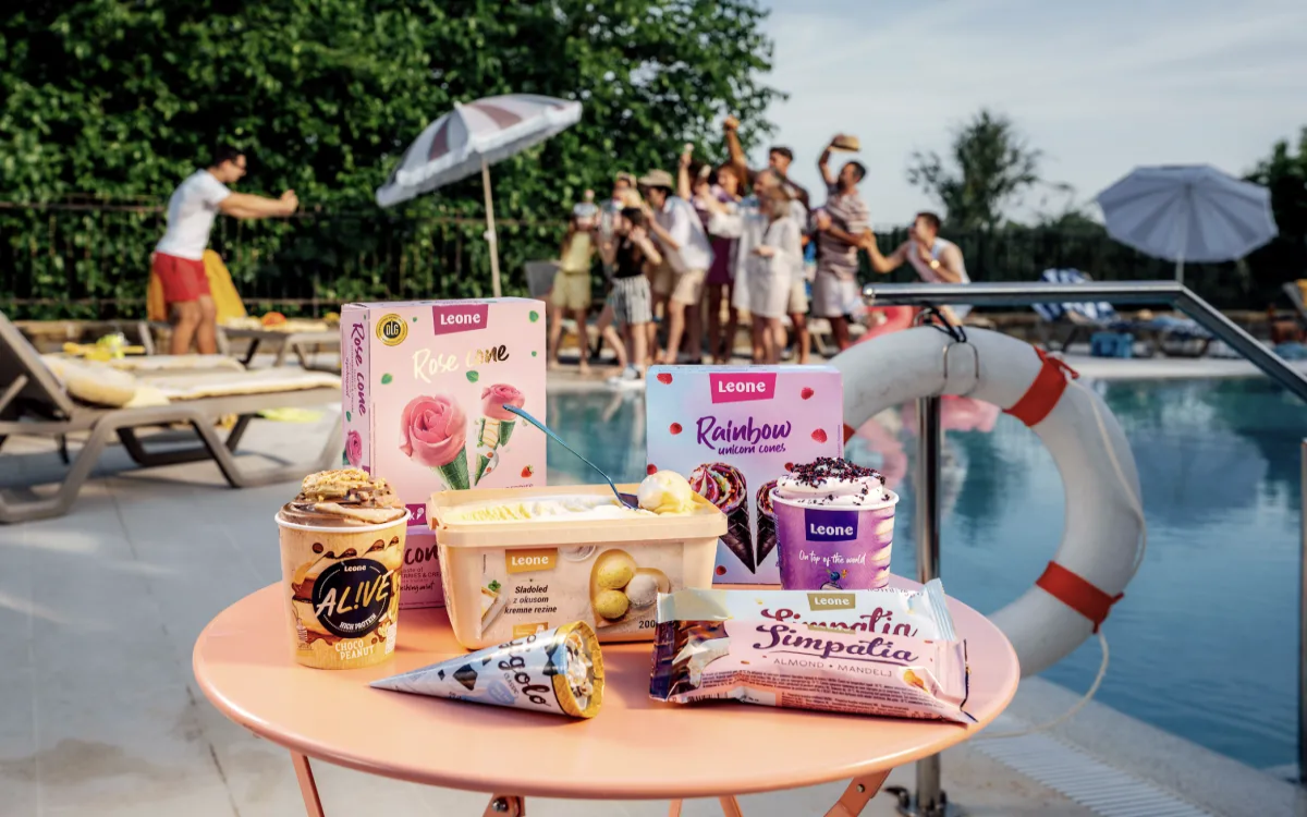 100 ljudi, 100 užitkov. En LEONE.