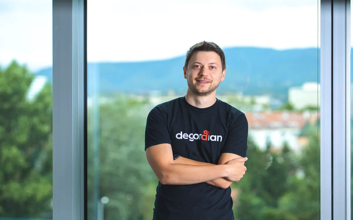 »Umetna inteligenca je največja revolucija v mojem življenju«