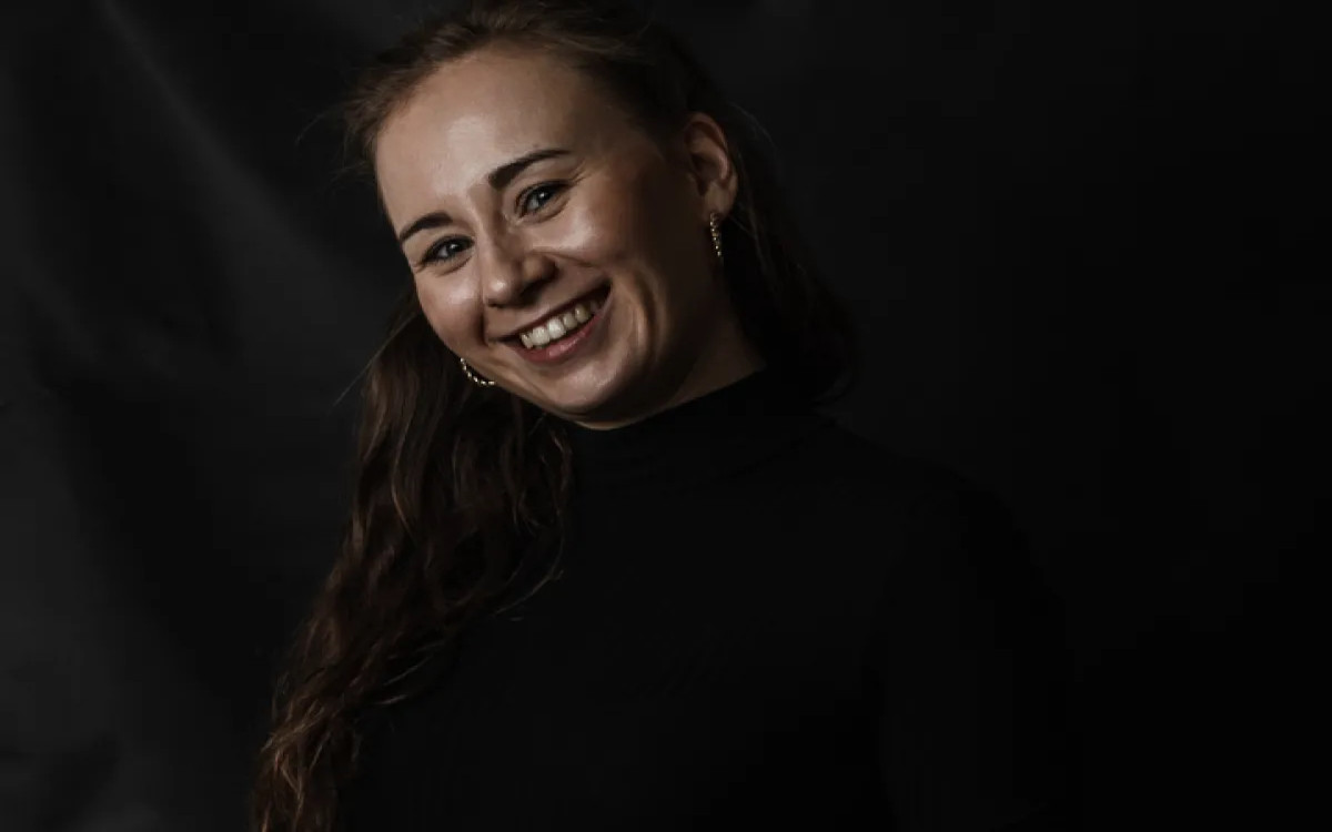 Verjetno bi me videli kot teto iz ozadja ...