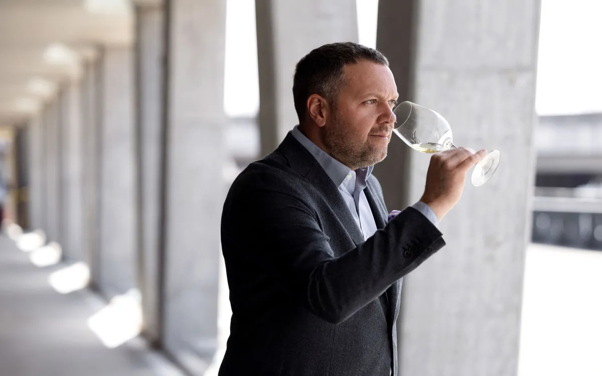 Evino vstopa na tuje trge