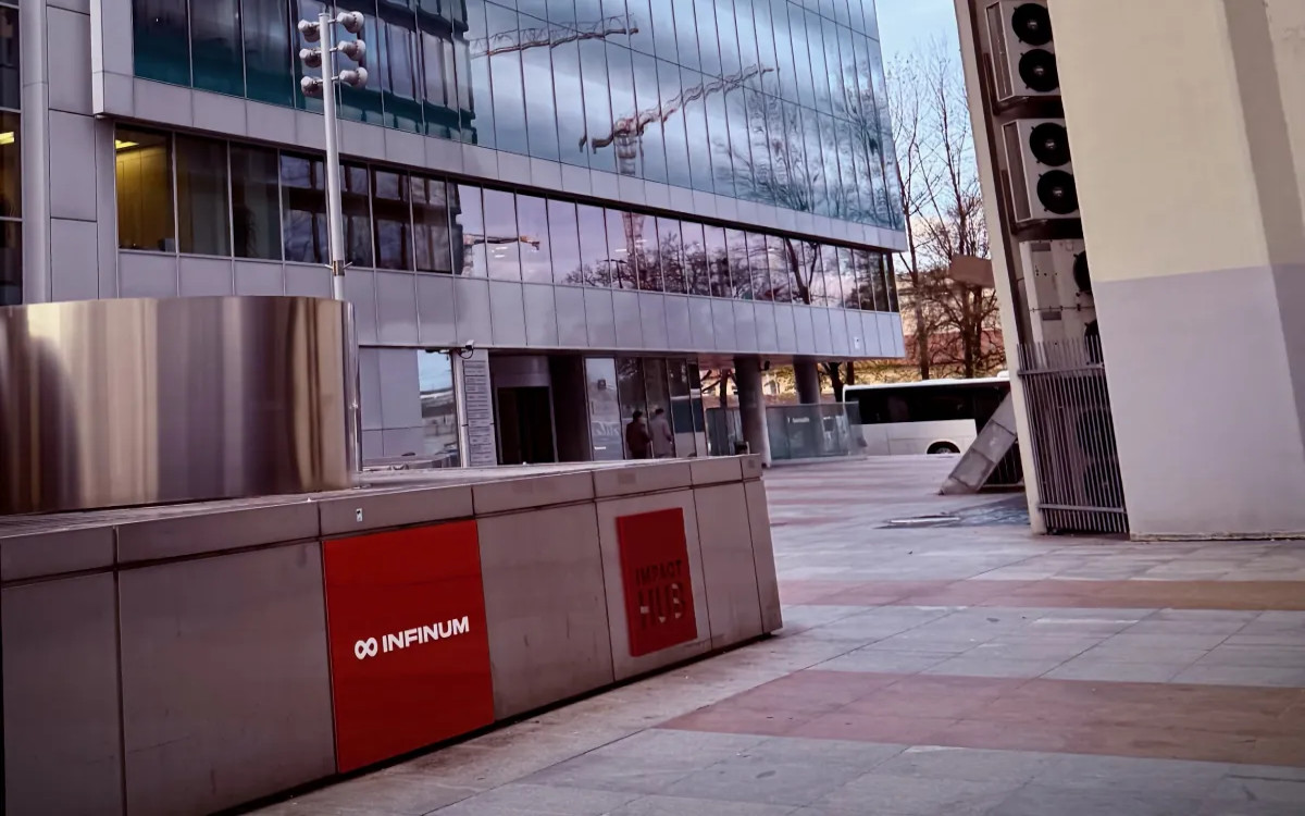 Infinum prevzema britansko podjetje AMR CyberSecurity