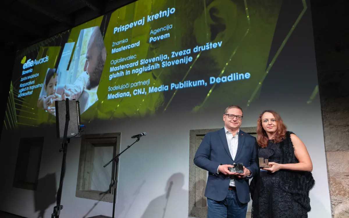 »Geste vključenosti« na presečišču dveh svetov