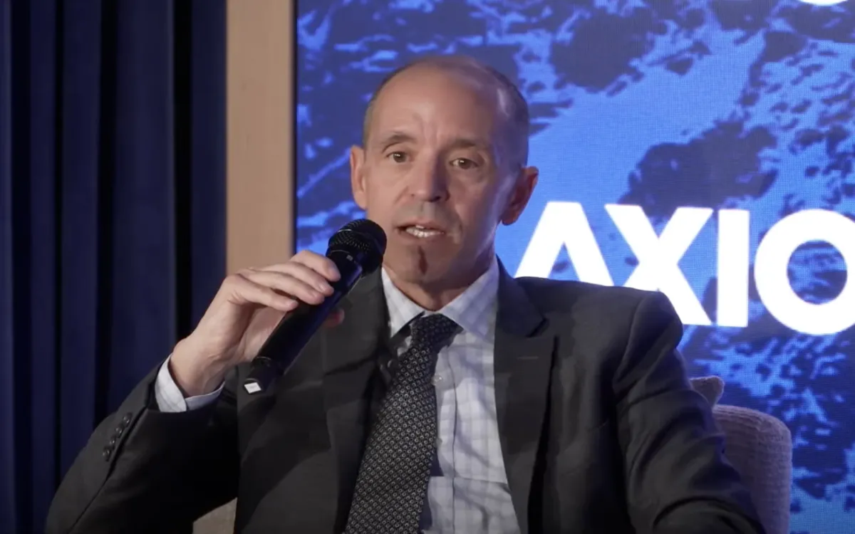 Ali boste zamenjali AirPodse za OpenAI brezžične slušalke?