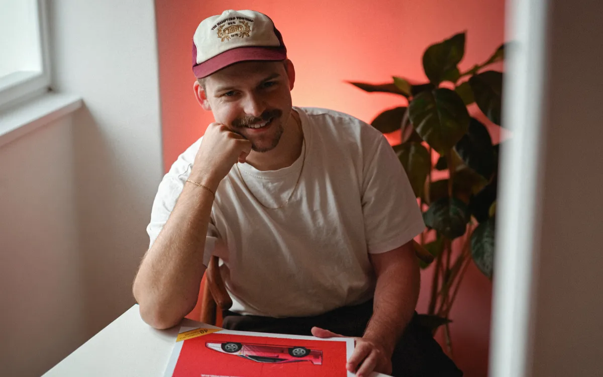 »Kot 'svobodni umetnik' sem prvič zares začutil težo odgovornosti«