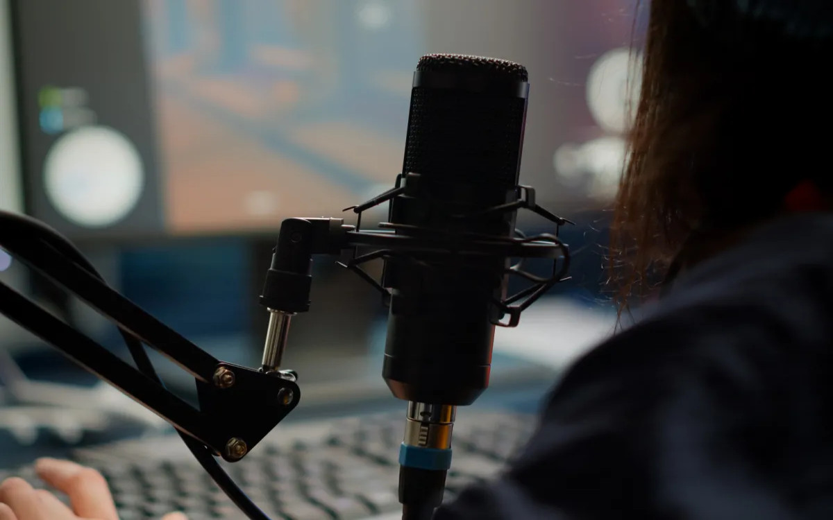 Koliko ogledov bi moral imeti vaš podkast, da lahko v službi vročite odpoved?