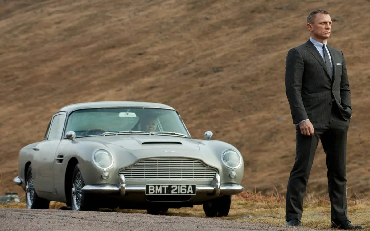 »Product placement«: od Jamesa Bonda do slovenskega filma