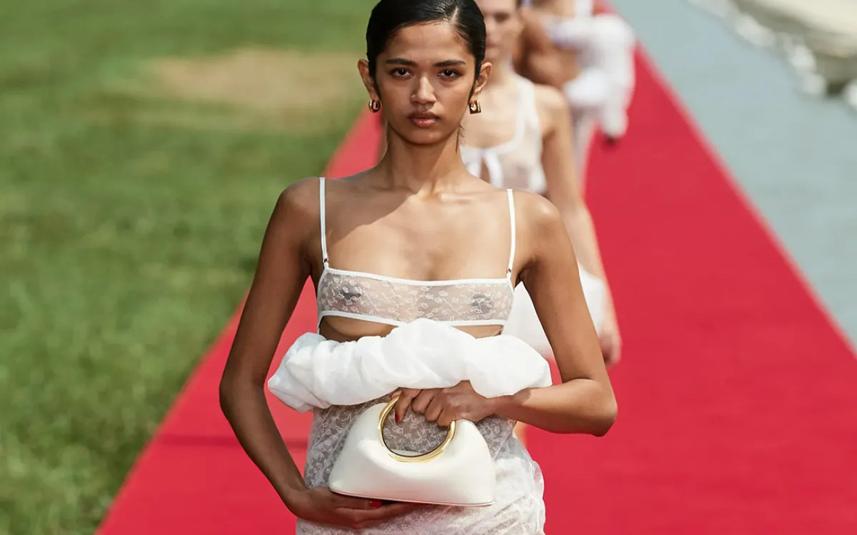 »Jacquemus efekt«: zakaj novi luksuz nastaja na Instagramu in ne v modnih hišah