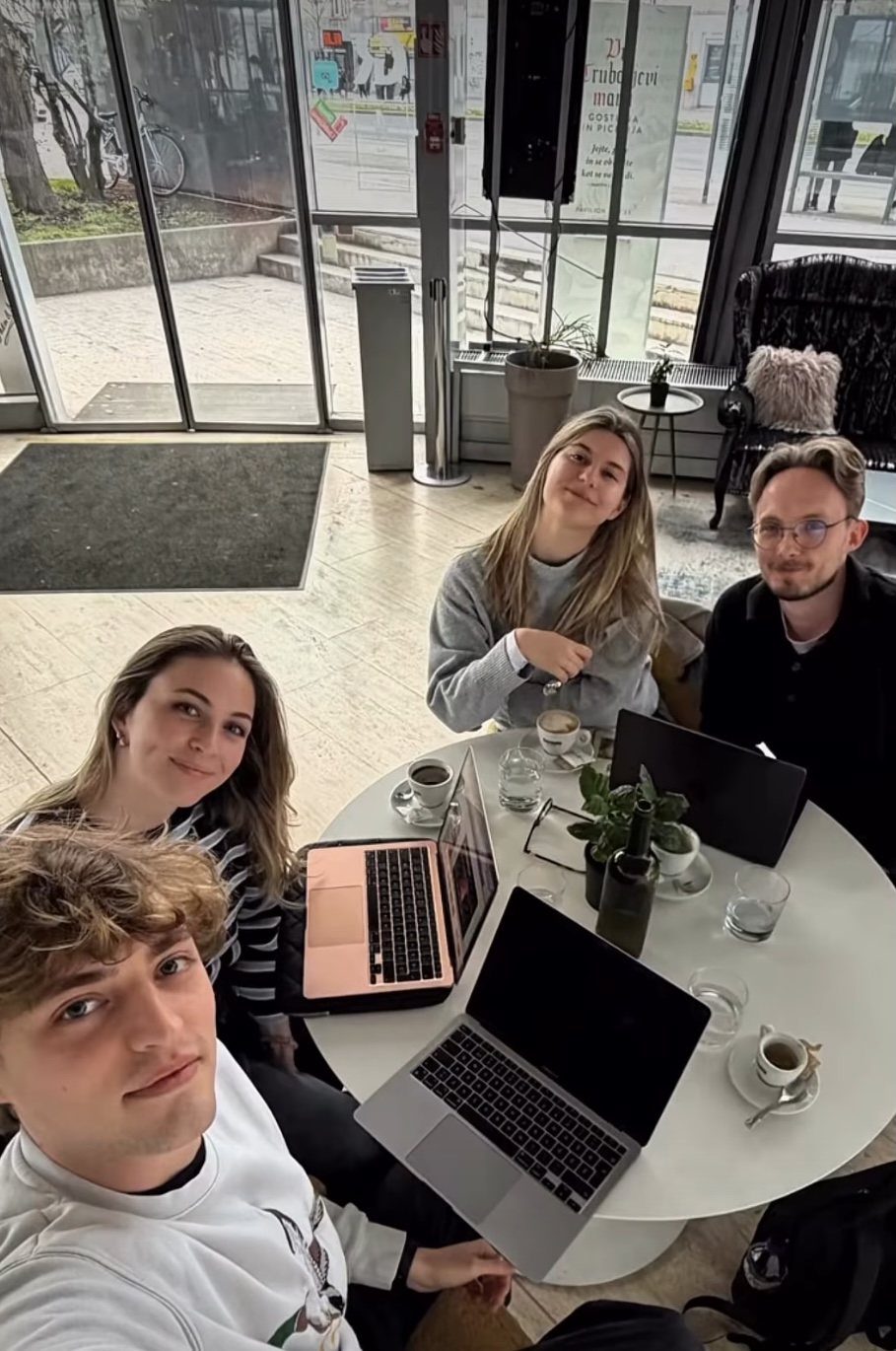 The Noodle Cup in Direktna zaščita