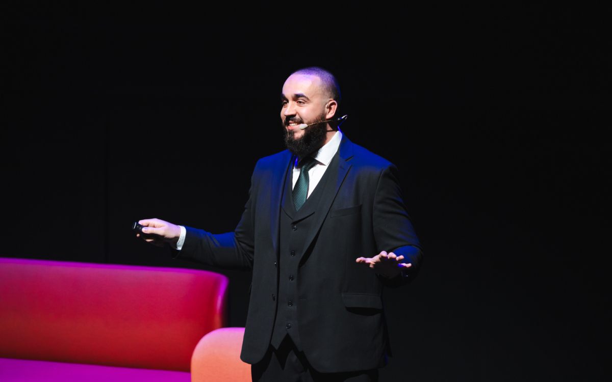 Jasmin Alić: »LinkedIn ni prostor za ego-trip, temveč za resnične zgodbe«