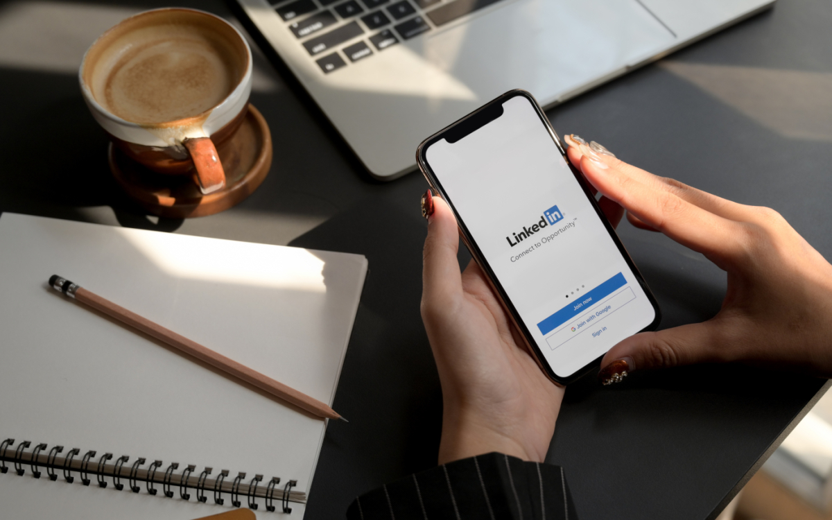 Ko vidnost na LinkedInu trči ob odgovornost podjetja