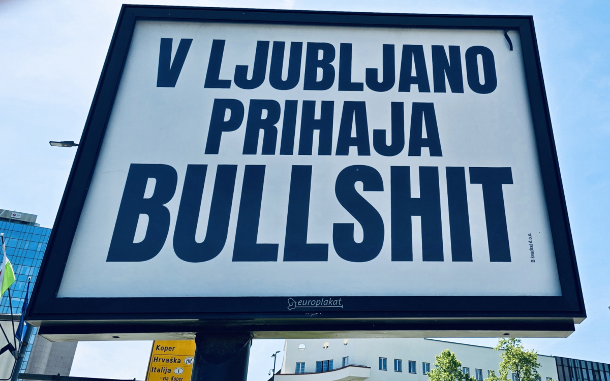 Kdo stoji za pomenljivimi plakati, ki so preplavili Ljubljano?