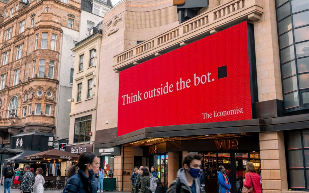 The Economist z novo kampanjo: razmišljajte zunaj bota