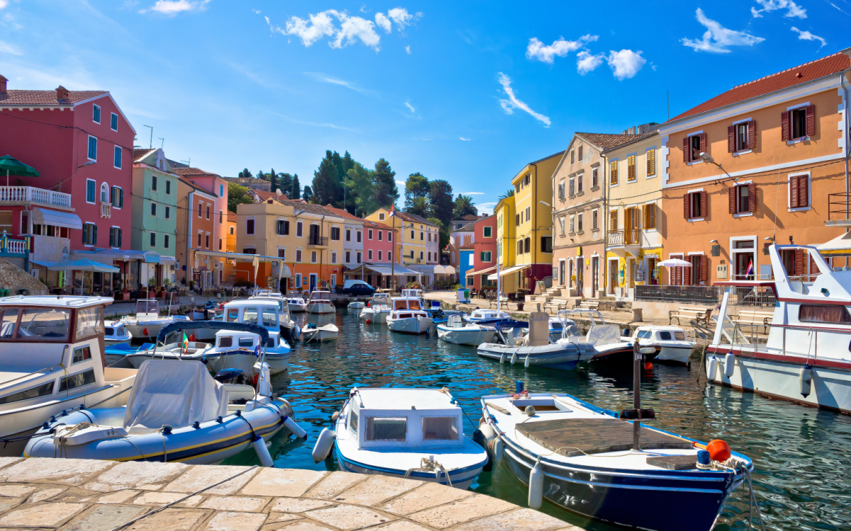 Če bi dopust izbirali po TikToku, bi letos šli na Veli Lošinj